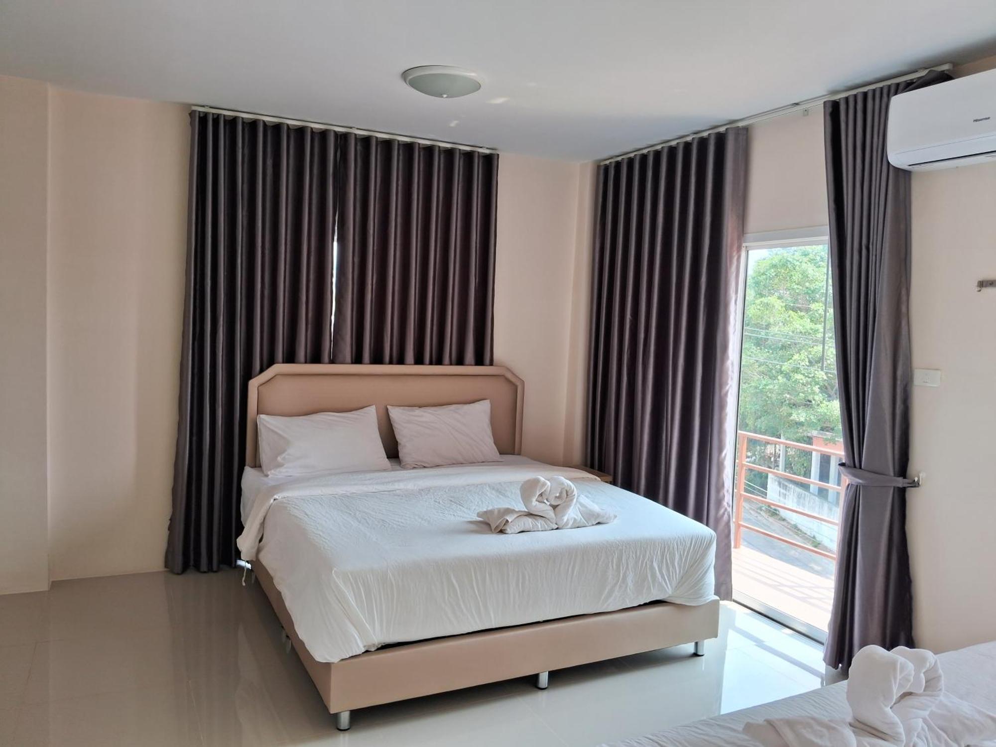 เคทู เกสเฮาส์ Hotel Chonburi Exterior photo