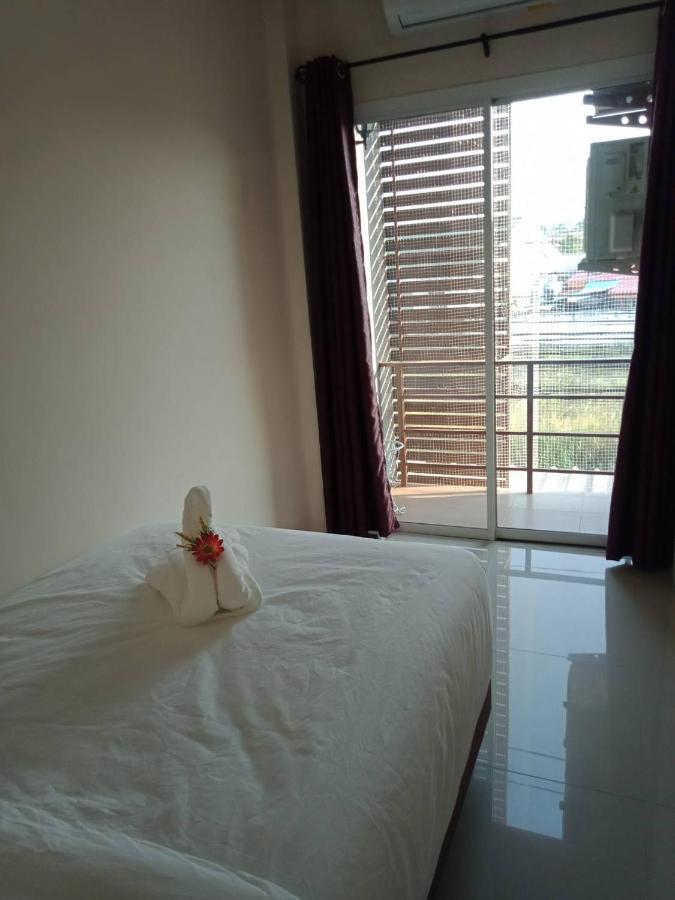 เคทู เกสเฮาส์ Hotel Chonburi Exterior photo