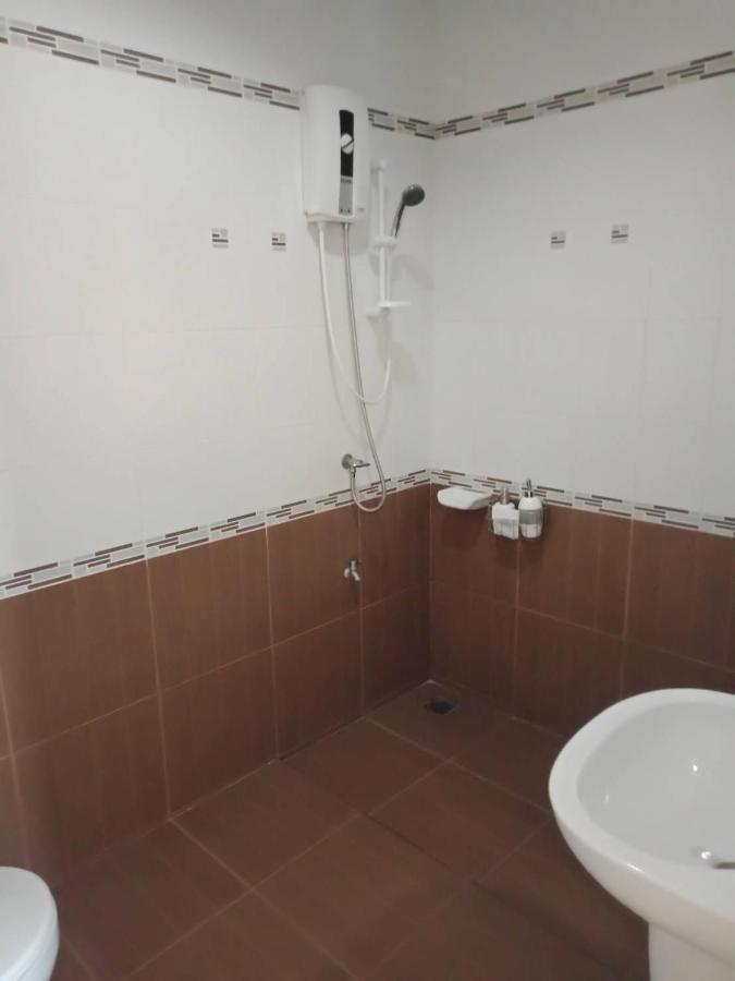 เคทู เกสเฮาส์ Hotel Chonburi Exterior photo